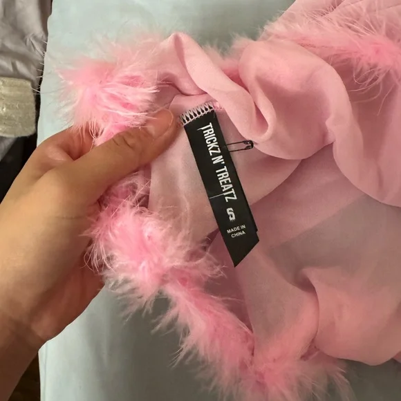 Pink Feathered Lingerie Set - Picture 9 of 16